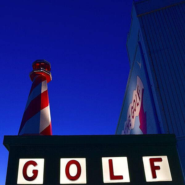 Miniature golf sign